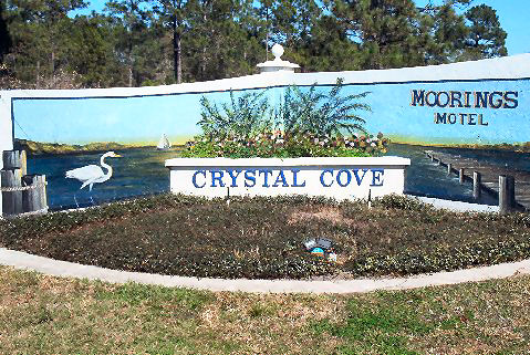crystal cove, entry, mural, crane and water